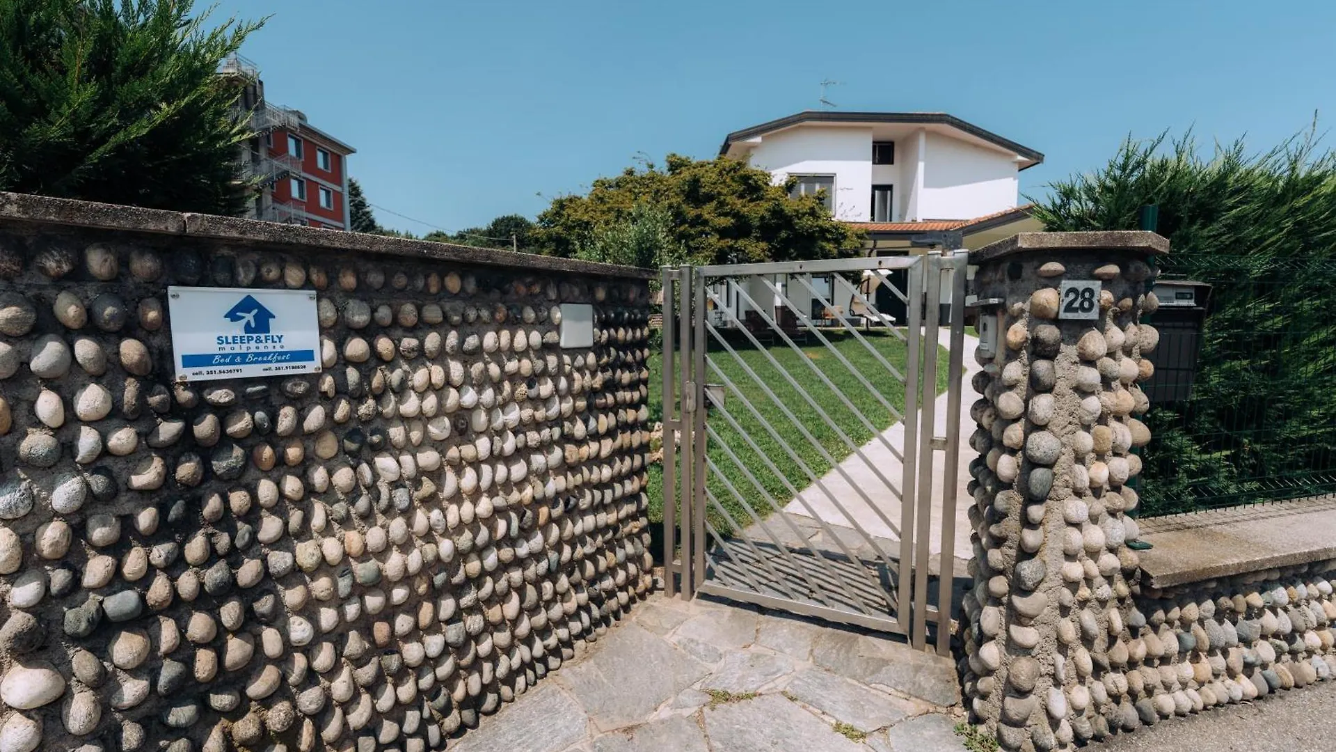 Bed & Breakfast Sleep&Fly Malpensa Bed and Breakfast Case Nuove