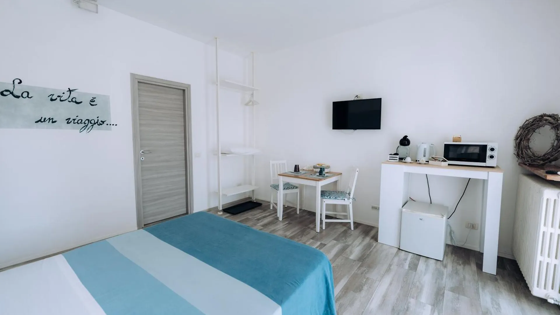 Sleep&Fly Malpensa Bed and Breakfast Case Nuove  Bed & Breakfast