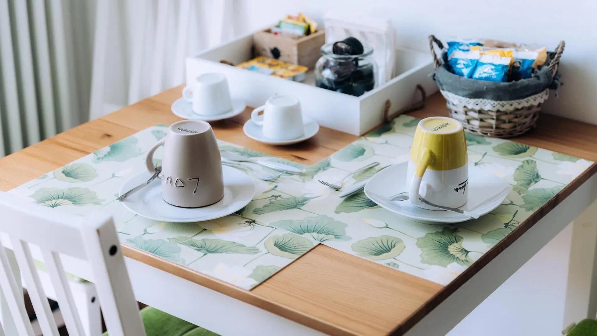 Alojamento de Acomodação e Pequeno-almoço Sleep & Fly Malpensa Acomodação com café da manhã Case Nuove